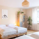 Blisshouse Luxurious Calm And Energetic Spot Near By Surrounded By The Forest Where Will Find Your Peace And Your People *