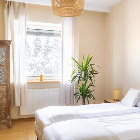 Blisshouse Luxurious Calm And Energetic Spot Near By Surrounded By The Forest Where Will Find Your Peace And Your People *
