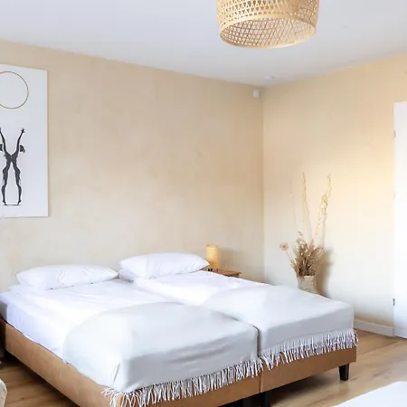 Blisshouse Luxurious Calm And Energetic Spot Near By Surrounded By The Forest Where Will Find Your Peace And Your People *