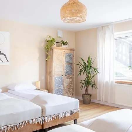 Blisshouse Luxurious Calm And Energetic Spot Near By Surrounded By The Forest Where Will Find Your Peace And Your People Pensjonat *