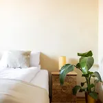 Blisshouse Luxurious Calm And Energetic Spot Near By Surrounded By The Forest Where Will Find Your Peace And Your People Vendégház *