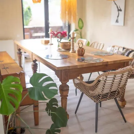 Blisshouse Luxurious Calm And Energetic Spot Near By Surrounded By The Forest Where Will Find Your Peace And Your People Pensión Cracovia