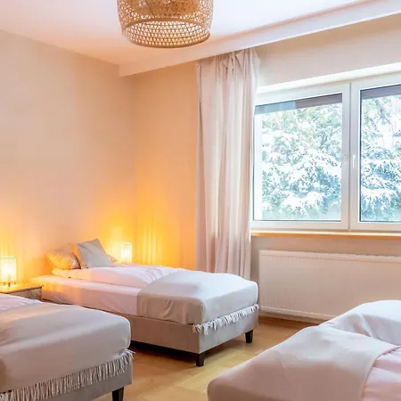 Blisshouse Luxurious Calm And Energetic Spot Near By Surrounded By The Forest Where Will Find Your Peace And Your People Pensión Cracovia
