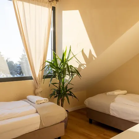 Blisshouse Luxurious Calm And Energetic Spot Near By Surrounded By The Forest Where Will Find Your Peace And Your People Pensión Cracovia