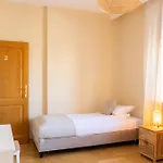 Pensión Blisshouse Luxurious Calm And Energetic Spot Near By Surrounded By The Forest Where Will Find Your Peace And Your People