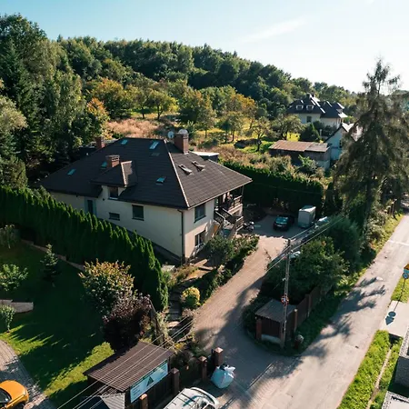 Blisshouse Luxurious Calm And Energetic Spot Near By Surrounded By The Forest Where Will Find Your Peace And Your People Pensión Cracovia